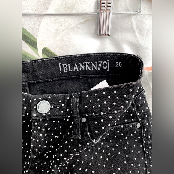 ❗️CLEAROUT❗️ EUC! BLANK NYC ombré studded black SKINNY JEANS Size 26 (25 fit) - Picture 5 of 7